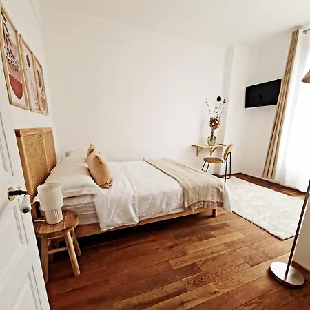 Cosy Et Confortable Apartament